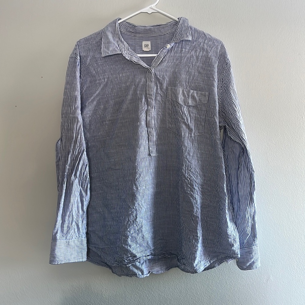 Gap collared shirt